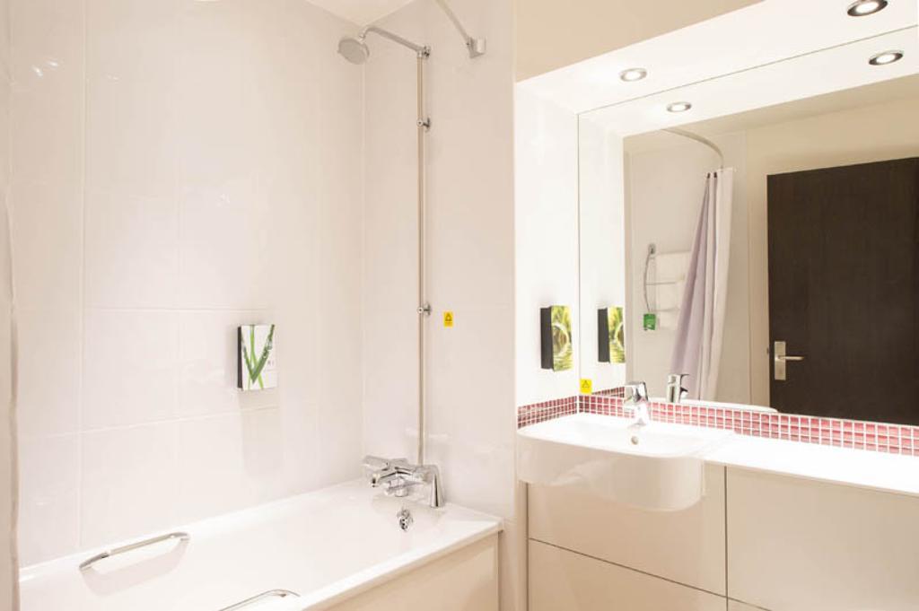 Premier Inn London Southwark Ngoại thất bức ảnh